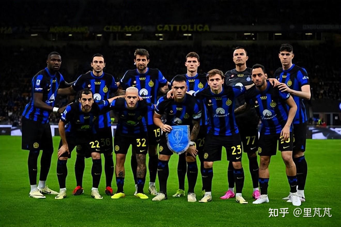 荣耀，亚马尔和弗里克领取马卡评选上季最佳球员和最佳主帅奖（《马卡报》评选出炉：亚马尔当选上赛季最佳球员，弗里克荣膺最佳主帅）